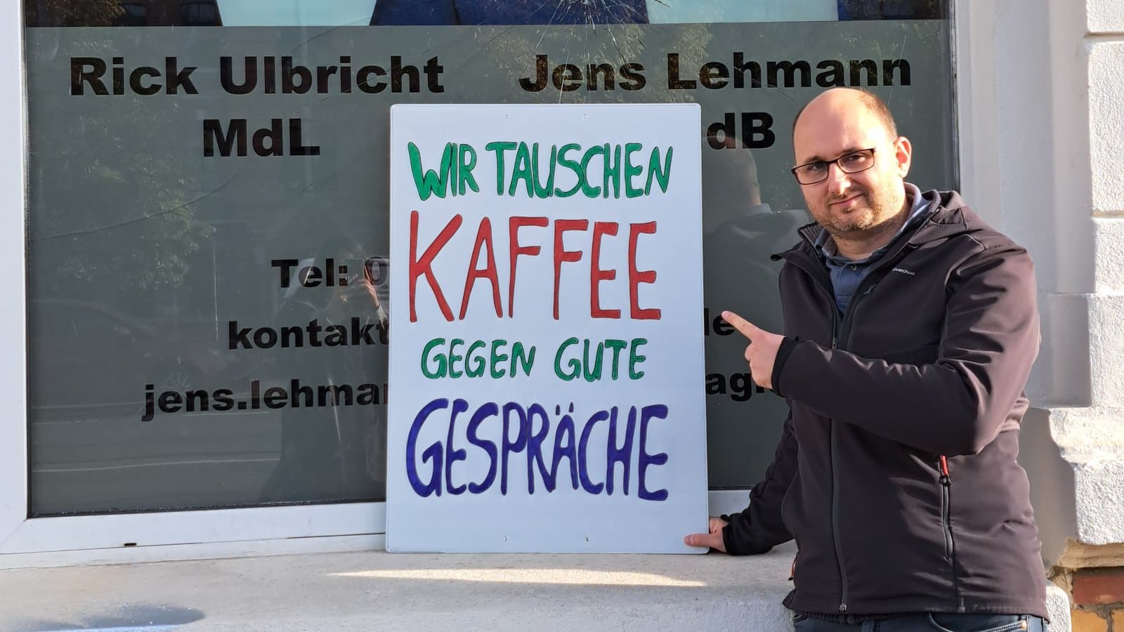 Rick Ulbricht vor dem Bürgerbüro in Möckern